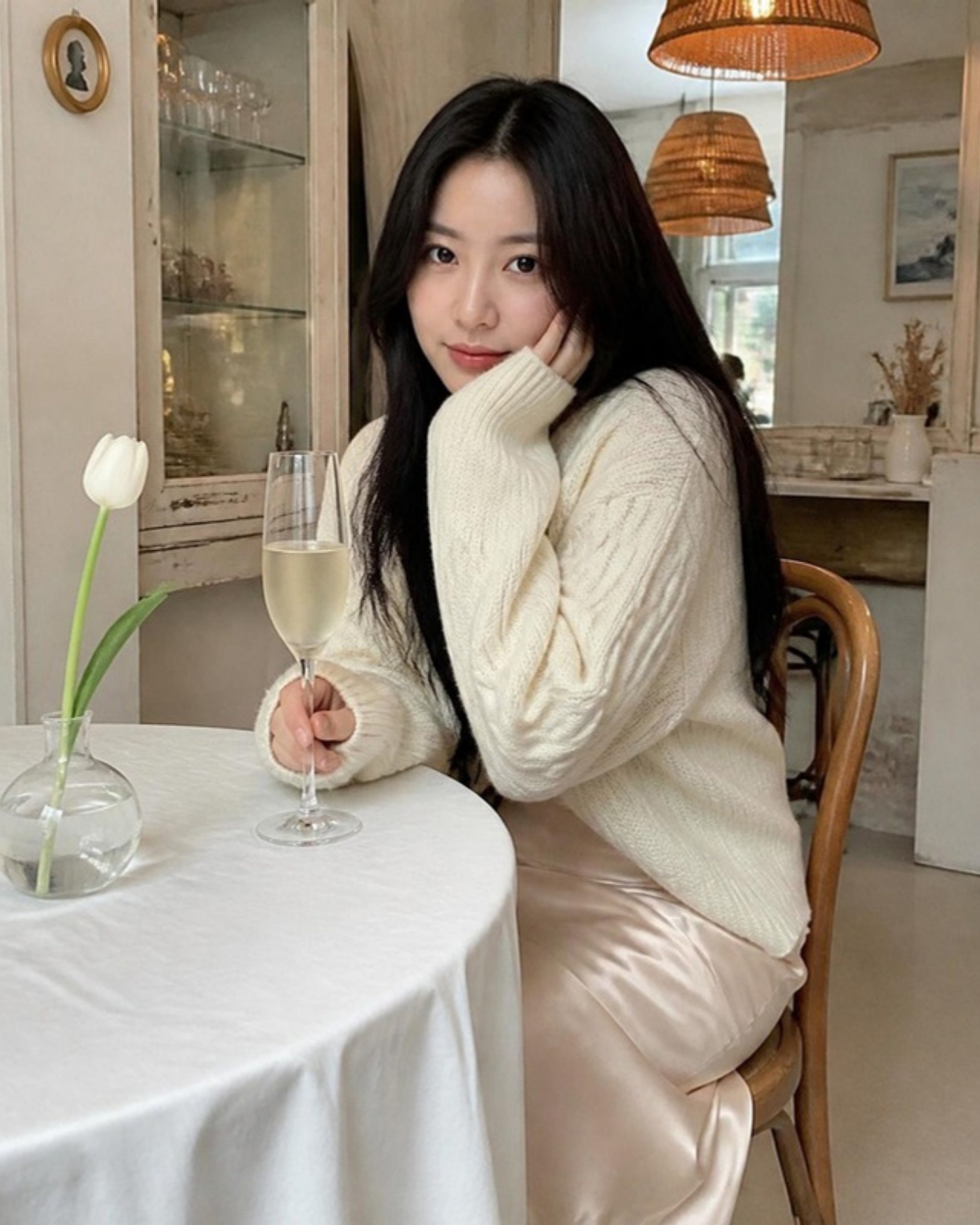 연말 저녁, 둘이 먹는 식탁.